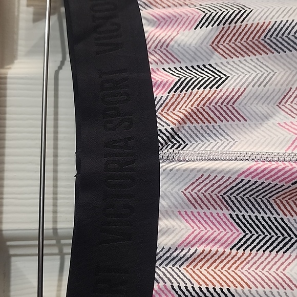 Victoria Secret Compression Shorts SZ LG - Picture 2 of 5